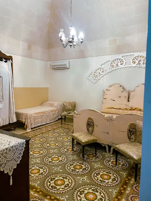Camera Borghese ‘950 — View of the room from the entrance