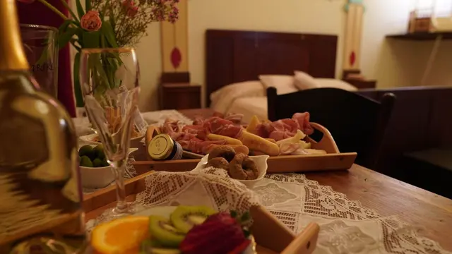 Suite Luminaria con Vasca ‘940 — スイートに用意された朝食